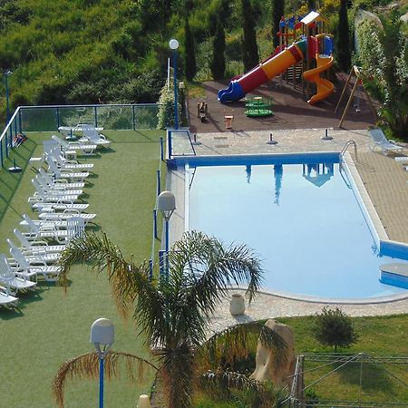 Tus'Hotel Apartments Туза Екстериор снимка