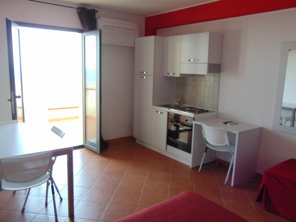 Tus'Hotel Apartments Туза Екстериор снимка