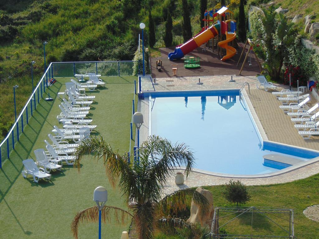 Tus'Hotel Apartments Туза Екстериор снимка